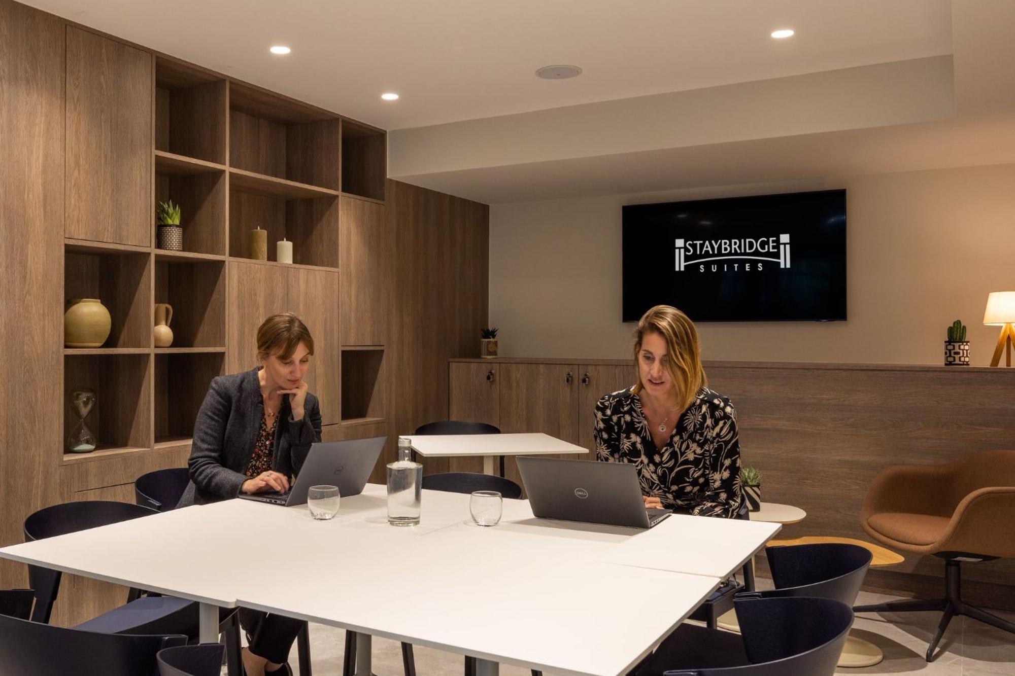 Staybridge Suites - Cannes Centre By Ihg Exteriör bild